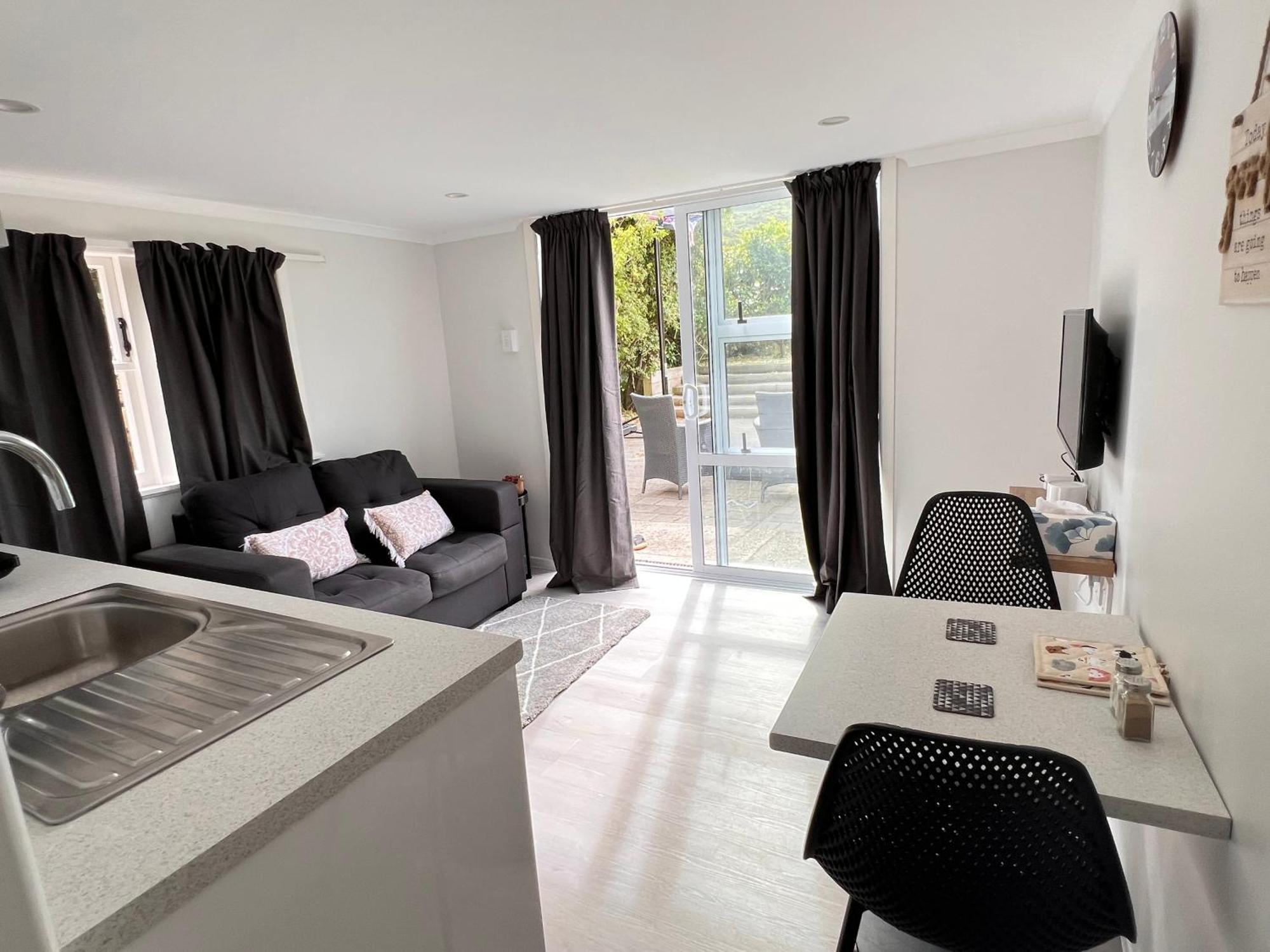 Апартаменты Hill View Abode Tawa Веллингтон Экстерьер фото